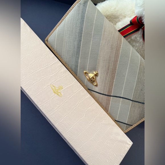 Vivianne Westwood wallet and watch - Picture 5 of 15
